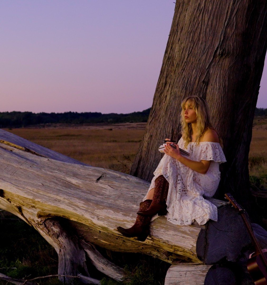 Cloē Hubbard – Mama Tried (Cover)